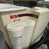 Millipore Elix Essential 10 Lab Water Purification System image 2